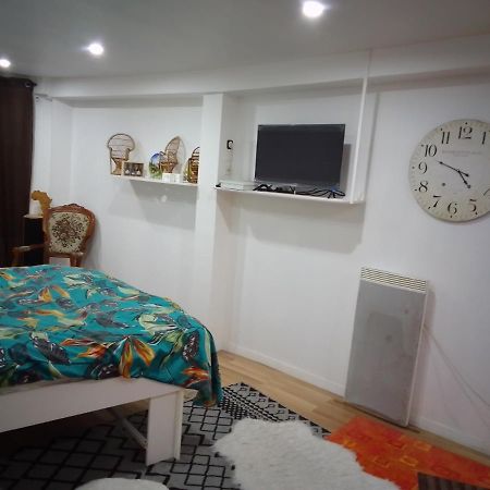Chambre Chez L'Habitant Saint-Pierre-le-Moûtier Εξωτερικό φωτογραφία