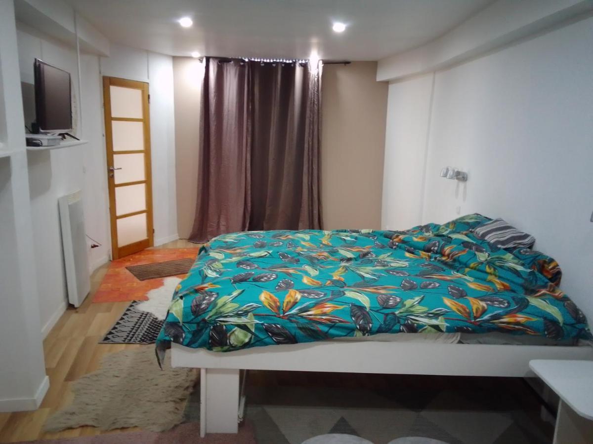 Chambre Chez L'Habitant Saint-Pierre-le-Moûtier Εξωτερικό φωτογραφία